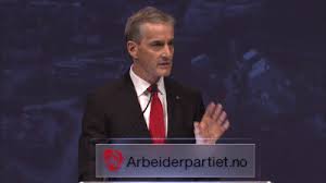 Jonas gahr støre (né le 25 août 1960), est un homme politique norvégien. Jonas Gahr Store Arbeiderpartiets Landsmote 2015 On Make A Gif