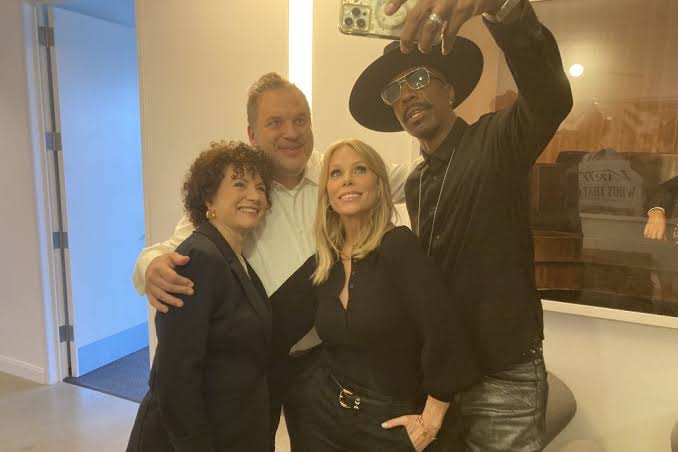 Curb Your Enthusiasm' Cast on Demanding Larry David Give Them Outlines