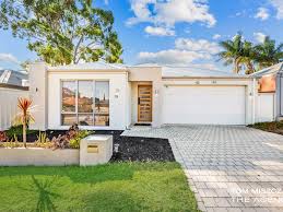 1B Irene Mccormack Way, Queens Park, WA 6107