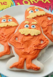 Lorax Cookies Sugar Belle Host A Dr Suess Children S Party Links To Other Dr Suess Lorax Inspired Treats At Cookie Decorating Fancy Cookies Cookies