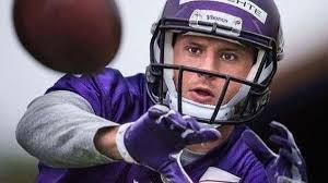 Seen & Heard: A couple of Minnesota boys are in the fold