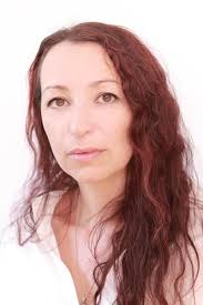 Lacey's House: A psychological, thrilling and heart-warming read: Graham,  Joanne: 9781909395671: Amazon.com: Books