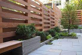 Entdecke und sammle ideen zu „moderner zaun auf pinterest, dem katalog. Pin Von Cori Dantini Auf Garten Pflaster Sichtschutz Modern Gartengestaltung Sichtschutz Garten