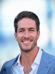 Eric Moler's Instagram, Twitter & Facebook