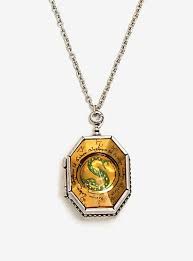 It was a locket of heavy gold with a what started as a fascination with collectible items from across the world culminated with the incorporation of the movie korner. Harry Potter Horcrux Salazar Slytherin S Locket Necklace Slytherin Locket Horcrux Locket Horcrux Necklace