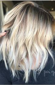 pin von izabela grzyl auf haare frisuren blonde haare mit strahnen haarfarben
