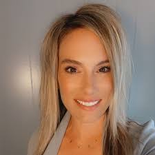 Denise Poe's Instagram, Twitter & Facebook