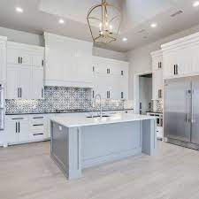 29 Beautiful Beach Style Kitchen Ideas For Your Beach House Or Villa Diy Kitchen Renovation Kitchen Island Design White Kitchen Design