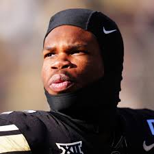 Travis Hunter's NFL Draft Stock Takes a Fall in Latest Projection