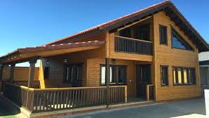 Templado o al gusto del cliente, aljibe, piso intercermic (60 x 60 ) todos los baños con granito y encino, vestidores con madera de encino. Casas De Campo De Dos Pisos Con Terraza Ideas De Nuevo Diseno