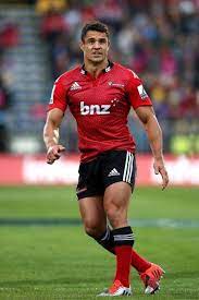 Cependant, il n'a pas encore ouvert les bras à la retraite. Dan Carter Dan Carter Rugby Men Rugby Boys