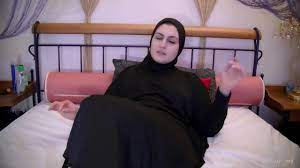 Muslim Slut Wearing Hijab JOI speaking English and Arabic - Lilimissarab -  XVIDEOS.COM
