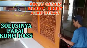 Dengan menggunakan engsel ini maka pintu bisa dicabut/dilepas dan dipasang kembali dengan mudah. 036 Memasang Engsel Pintu Koboy Unik Cara Mudah Simpel Installing Double Action Cowboy Door Youtube
