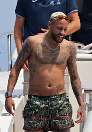 — daniel riolo (@danielriolo) august 2, 2021. Neymar Gets Ridiculed Compared To Messi 6 Pack Abs