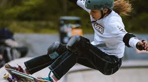 Hier finden sie livestreams und vergangene wettkämpfe, sowie zusammenfassungen und highlights rund um die olympischen . Olympia In Tokio Skateboard Talent Stoephasius Will Skaten Grosser Machen Skateboard Video Eurosport