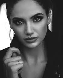 Maggie Duran's Instagram, Twitter & Facebook