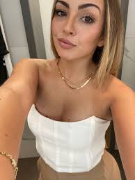 Buenas tardes mujer dónde me enviaste los mensajes no he recibido nada y si  quiero ser tu amigo enviame tu contacto vale.