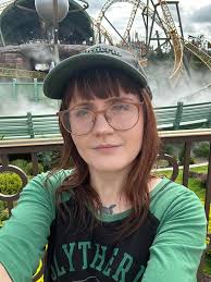 Can someone make my stormi look like she's in a storm maybe clean the towel  up a little cause it's muddy lol thank you