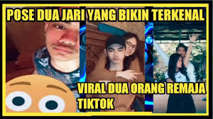 Kamu bisa mencarinya dengan menggunakan. Pose 2 Jari Tik Tok Viral Mediatranss Com