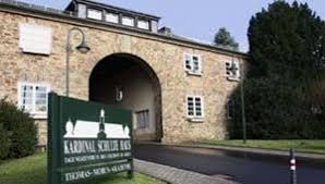 Event facilities measuring 21907 square feet (2036 square meters) include a conference center. Fhdw Partnerunternehmen Kardinal Schulte Haus