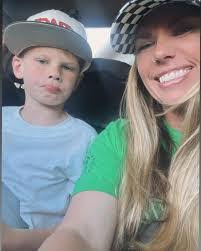 Leanne Whitley's Instagram, Twitter & Facebook