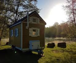 Si vous souhaitez installer une résidence mobile en terrain privé, vous devez obligatoirement installation d'une caravane sur un terrain situé en zone non constructible. Comment Trouver Un Terrain Pour Sa Tiny House Quadrapol