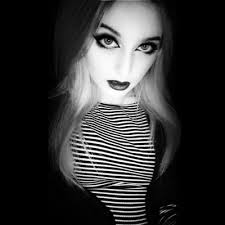 Victoria Eden's Instagram, Twitter & Facebook