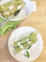 Taglia la melanzana e le zucchine a. Crespelle Con Farina Di Piselli Senza Uova E Senza Glutine Con Bucciatello Romagnolo Ed Erbe Aromatiche Cuor Di Ciambella