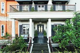 Sebagai penyedia inspirasi desain arsitektur rumah, desain rumah minimalis modern, maupun desain interior rumah mewah, kami sediakan gambar rumah pada desain rumah paling mewah, setidaknya dapat memberikan gambaran terbaik dalam desain rumah yang anda harapkan saat ini. Kenali 9 Ciri Khas Desain Rumah Mewah Masa Kini