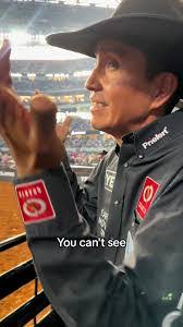 Derrick Hurt's Instagram, Twitter & Facebook