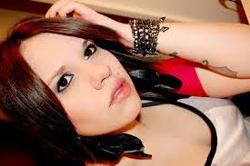 Chantelle Davis's Instagram, Twitter & Facebook