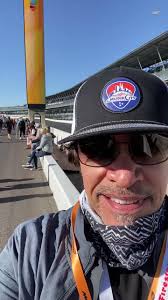 @carlaboration's video Tweet