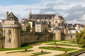 4 Facons De Decouvrir Vannes Visiter Vannes Vannes Vacances Bretagne