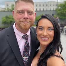 Purchased several years ago but no longer needed. Excellent condition and  works like new. Save yourself several hundred dollars by purchasing an  excellent used one Body: Roto-molded polyethylene Tank: 4 gallon Vacuum: