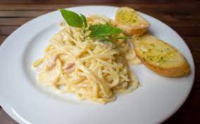 Reteta originala de paste a la carbonara. Spaghete Cu Branza Divahair Ro