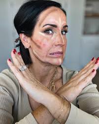 Sarah Martin- Makeup + Skincare EDUCATOR