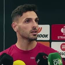 Muslera gibi bir efsaneye karşı Günay'ın garibanlık... 🥲 #galatasaray  #keşfet #fyp #lionmontage #günay #sad