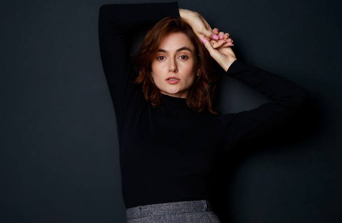 Bella Zafira comemora estreia da série “A Última Música”, que exalta encontros e representatividade (Foto: Marilha Galla)