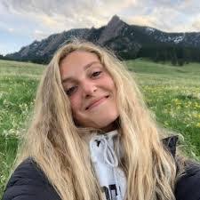 Liz Reich's Instagram, Twitter & Facebook