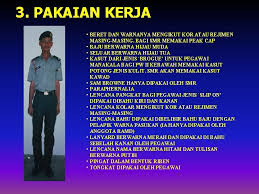 Baju kemeja putih berkolar lengan panjang, seluar slack berkasut dan sarung kaki. Pengenalan Atm 12 Kompeni Medan Perubatan Aw Usm