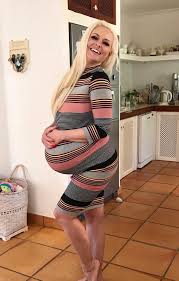 Genauso wachsend, wenn bisher auch nur langsam: Schwanger Mit Baby Nummer Zwei So Reagiert Daniela Katzenberger Auf Die Geruchte Ok Magazin