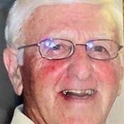 Lee Dibiase's Instagram, Twitter & Facebook