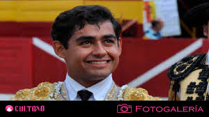 Alejandro Adame única oreja en la apertura de feria