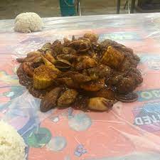 Selepas solat maghrib, barulah kami keluar mencari medan ikan bakar di kuala perlis. Restoran Ikan Bakar Top Alor Setar Jalan Alor Mengkudu