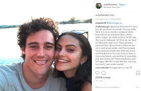Here's everything you need to know about the couple, including how they met, and how camila mendes is officially single! Solteira Parece Que Camila Mendes Terminou O Namoro Com Victor Houston Capricho