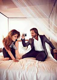 Saif Ali Khan And Kareena Kapoor Bollywood Couples Bollywood Celebrities Kareena Kapoor