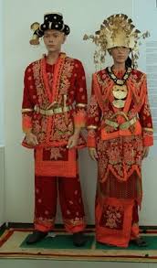 Betawi adalah salah satu suku yang berada di kawasan dki jakarta selain dari pada suku sunda dan juga. Model Pakaian Daerah Suku Batak Dan Sunda Fashion Tren