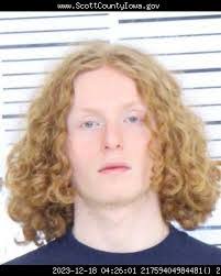 Gavin Paul's Instagram, Twitter & Facebook