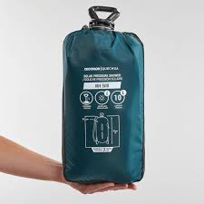 Douche Solaire A Pression Pour Le Camping 10 Litres Quechua Decathlon