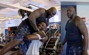 Such as png, jpg, animated gifs, pic art, symbol, blackandwhite, pix, etc. Francis Ngannou Picks Up Shaquille O Neal Like It Was Nothing